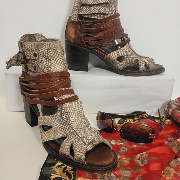 FREEBIRD by Steven Sz 9 "Nest" Strappy Sandal Ankle Boots Reptile/Suede Leather - Picture 2 of 15